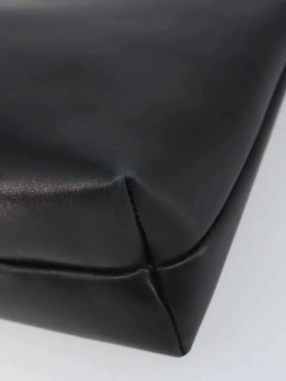 Salvatore Ferragamo Vala Shoulder Bag Leather Black Gold Auth 162154